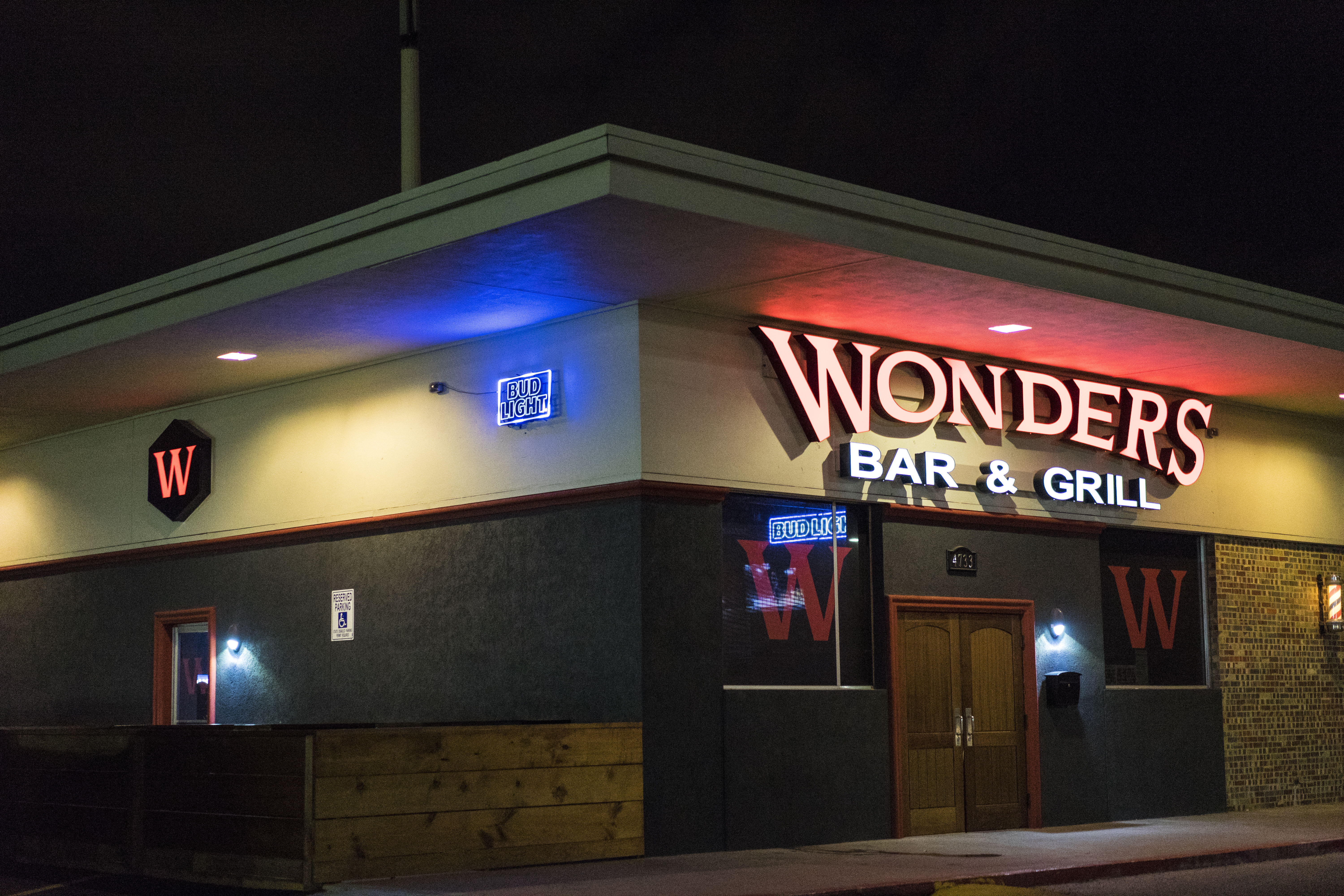 HARMAN Professional Solutions Helps Wonders Bar & Grill Create Their Dream Sound System  
