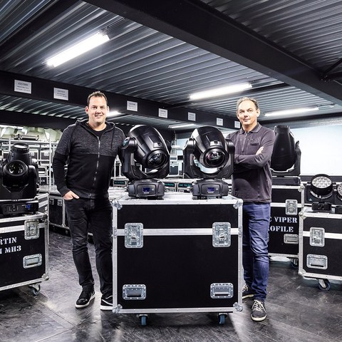 Dutch Rental Company HVR Expands its Martin Professional Range with the MAC Axiom Hybrid