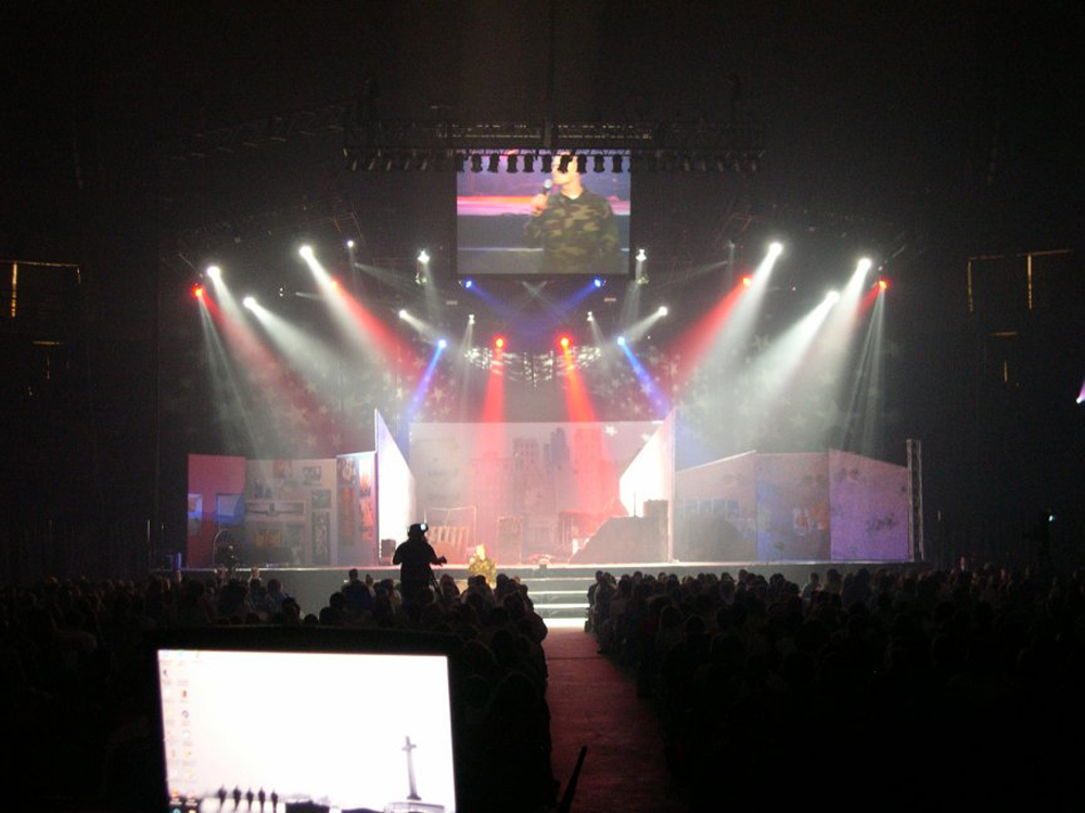 MAC 250 Wash Exceeds Expectations on “Acquire the Fire”