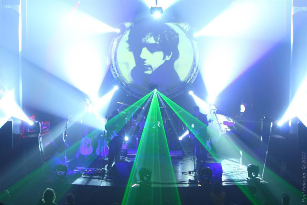 RGB Laser 1.6 Adds Authenticity to Pink Floyd Tribute