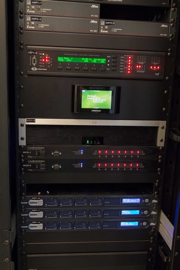 帕卡德基金会为其全新的洛思阿图斯总部安装了 HARMAN BSS 音频会议系统