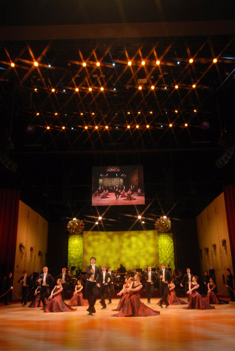 Martin MAC TW1™ Luminaires for Saxon State Opera House in Dresden