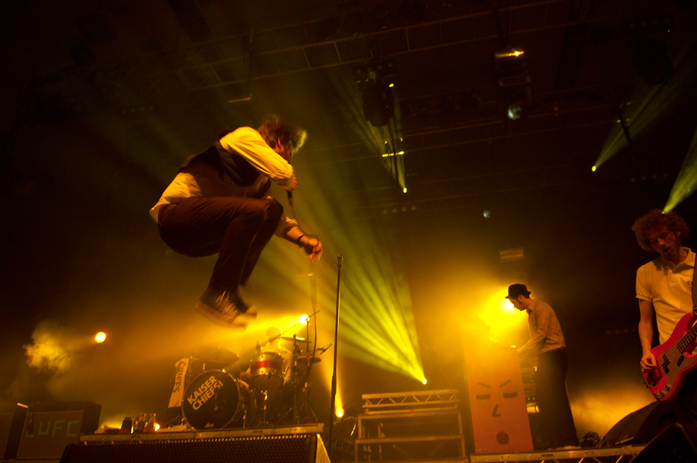 MAC 700, Atomic Strobe for Kaiser Chiefs Expansive Tour