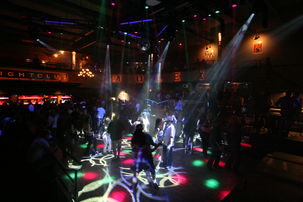 Martin smartMAC™ Kickin’ at The Mule Nightclub