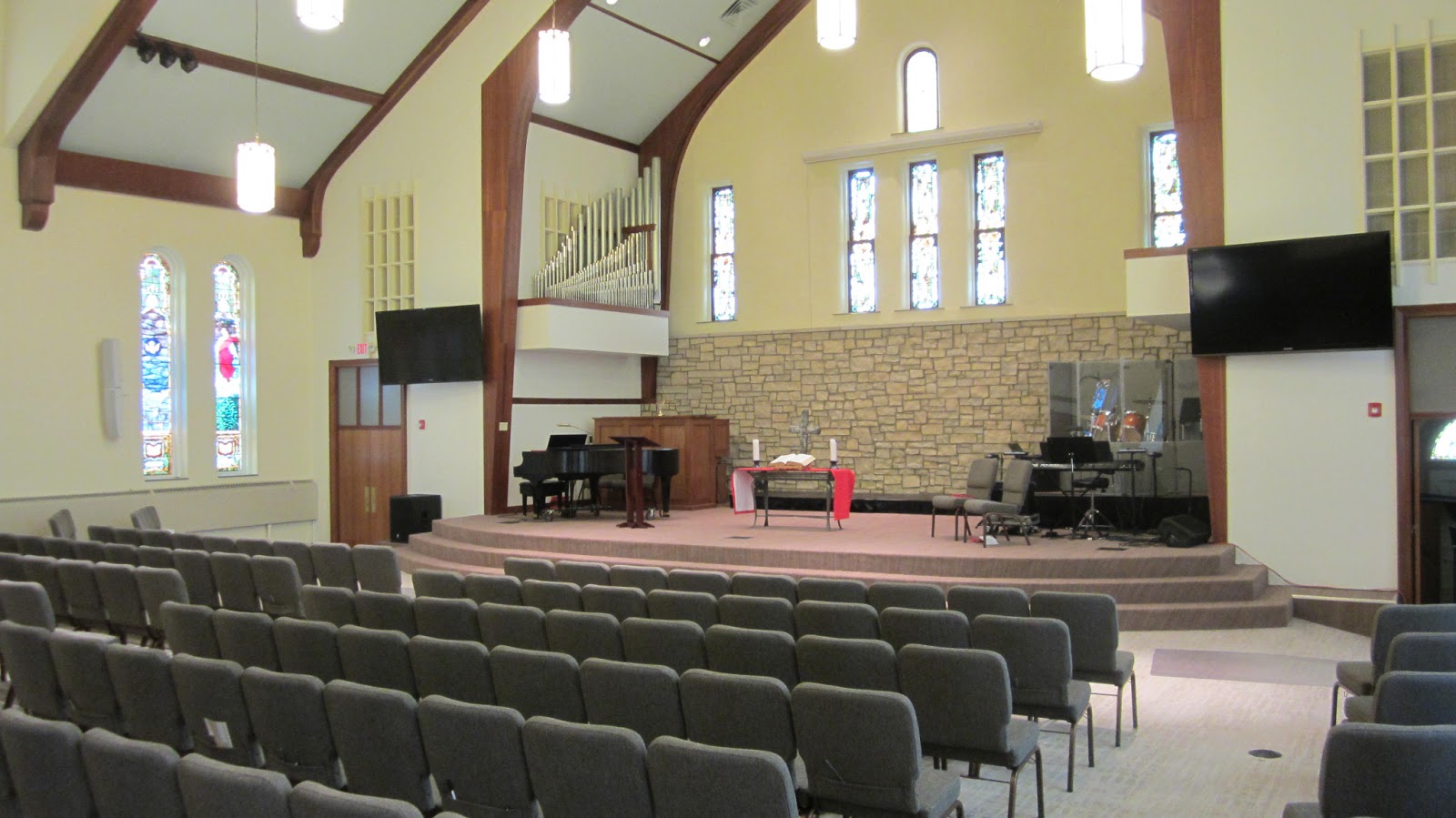 dbx PMC16 Personal Monitor Controller Performs Double-Duty at First United Methodist Church