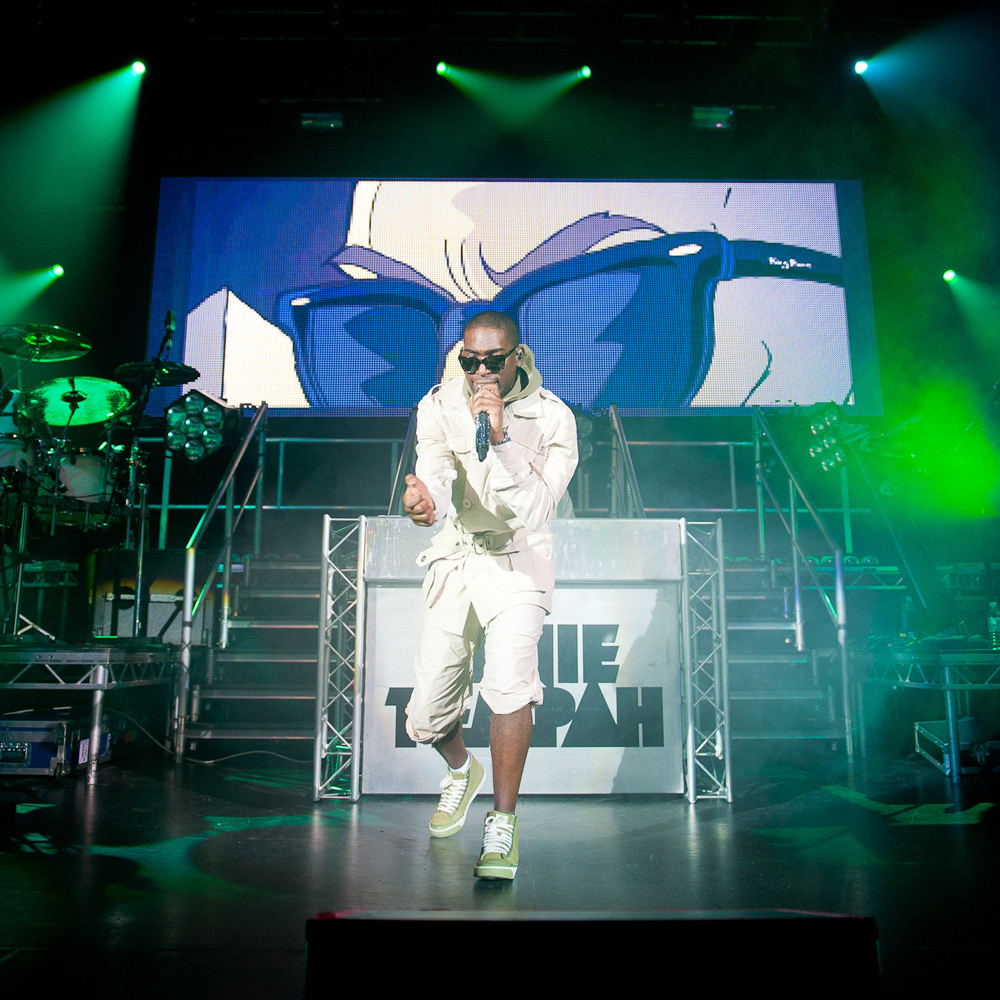 Tinie Tempah Makes Big Impact with Martin EC-20™ LED Screen