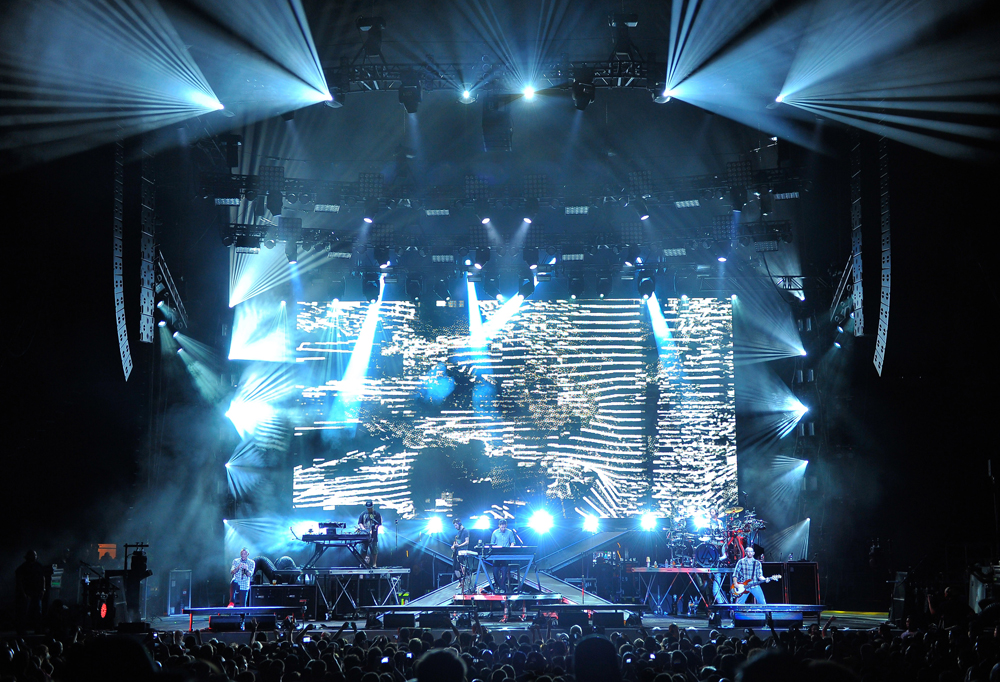 MAC Vipers Striking on Linkin Park Summer Tour