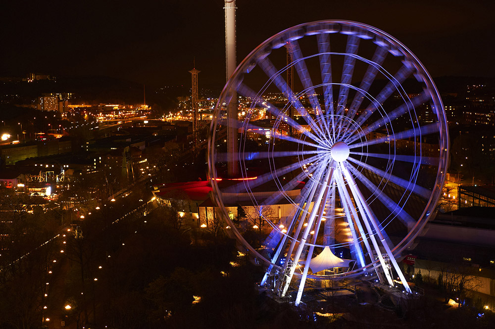 Liseberg Wheel:  Martin Lighting Reveals Classic Theme Park Ride
