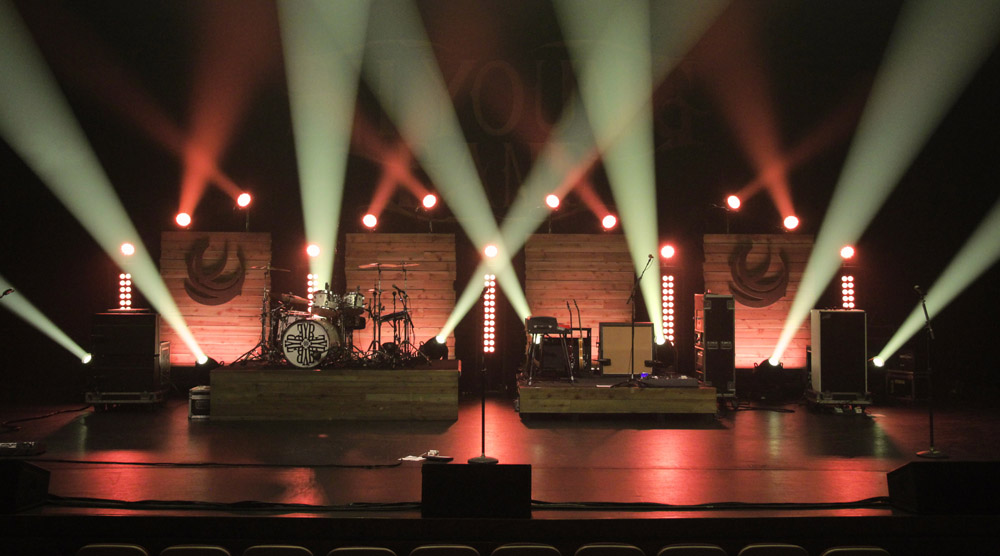 Morris Light and Sound Supply Versatile MAC Viper, Peace of Mind for Eli Young Band Tour