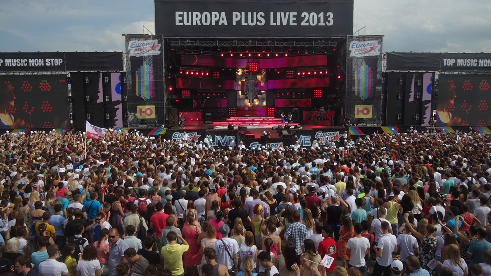 Russian Debut of Martin M6 Lighting Console at Europa Plus Live