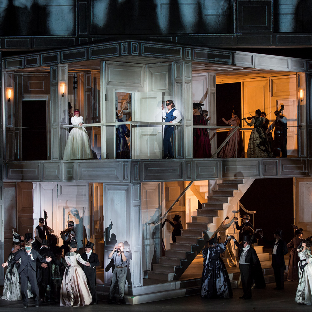 London’s Royal Opera House uses Martin lighting in over 400 annual performances