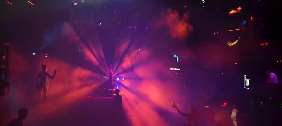 MAC Viper AirFX Lights Offer Batyr Nightclub versatility and high efficiency