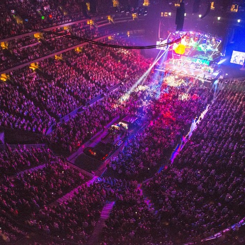 Brad Paisley’s “Weekend Warrior” Tour Hits the Road with HARMAN Professional Solutions