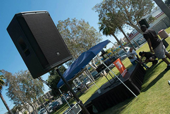 JBL Professional SRX800 Series Portable Loudspeakers Support Humanitarian Movement at Holi On The Beach