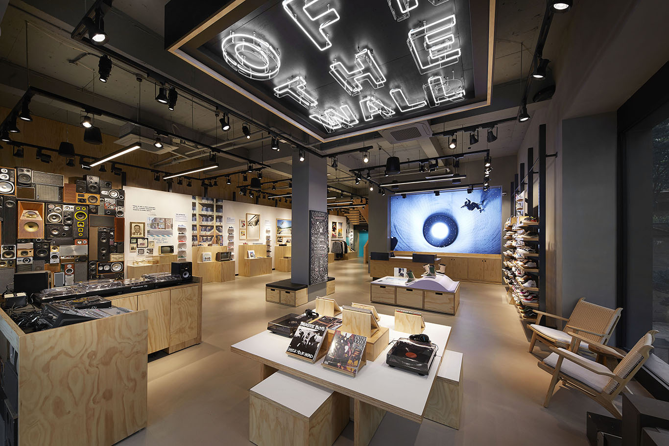 VANS Brand Showcase Store Gangnam Creates an Authentic Experience With HARMAN Professional Solutions