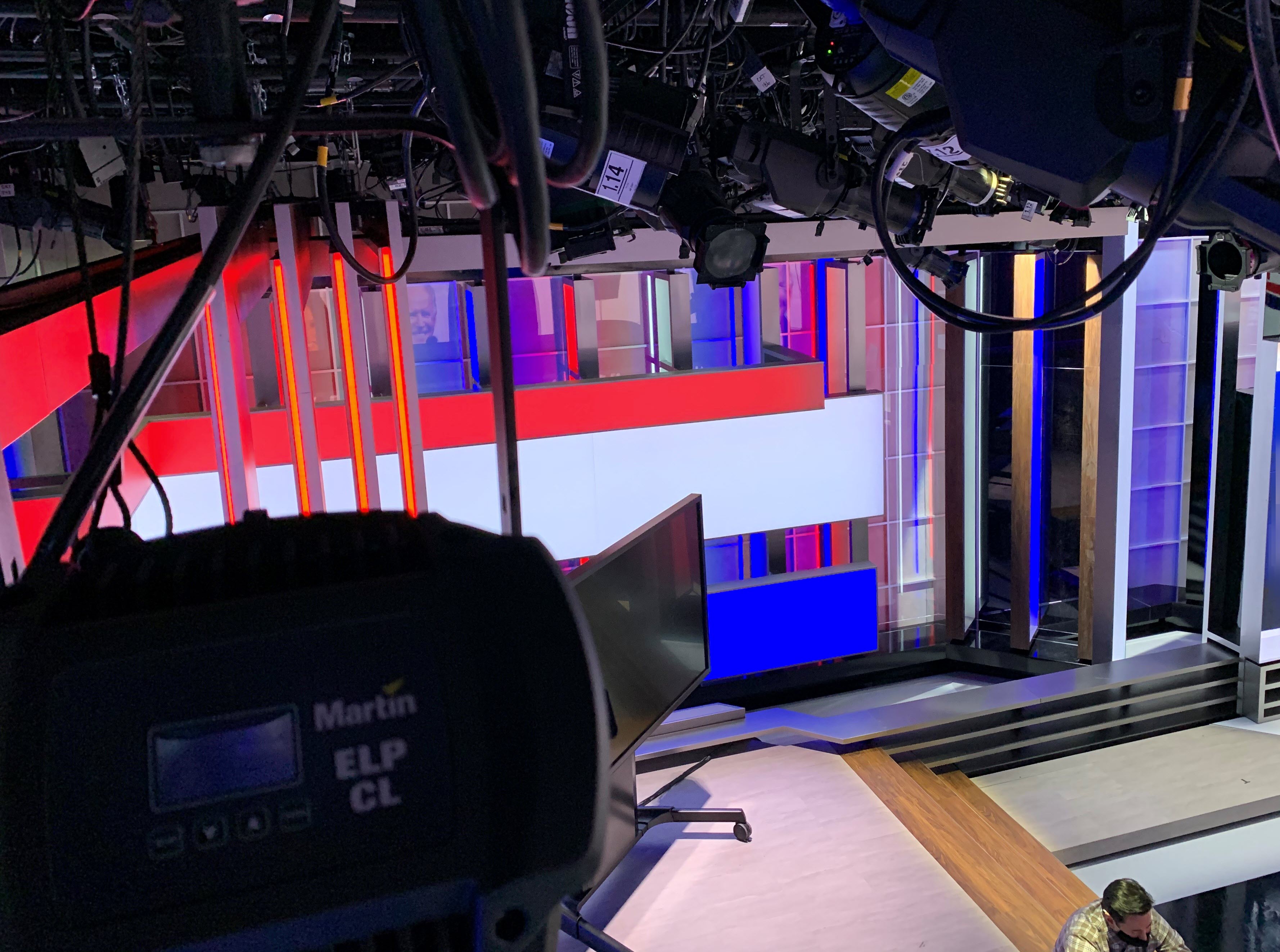CNBC Equips New Studio B Set With More Than 250 Martin LED Lighting Fixtures for The News With Shepard Smith