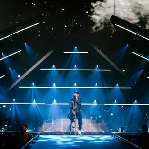 Kane Brown Hits the Road With Versatile, Next-Generation Martin Professional Lighting Solutions