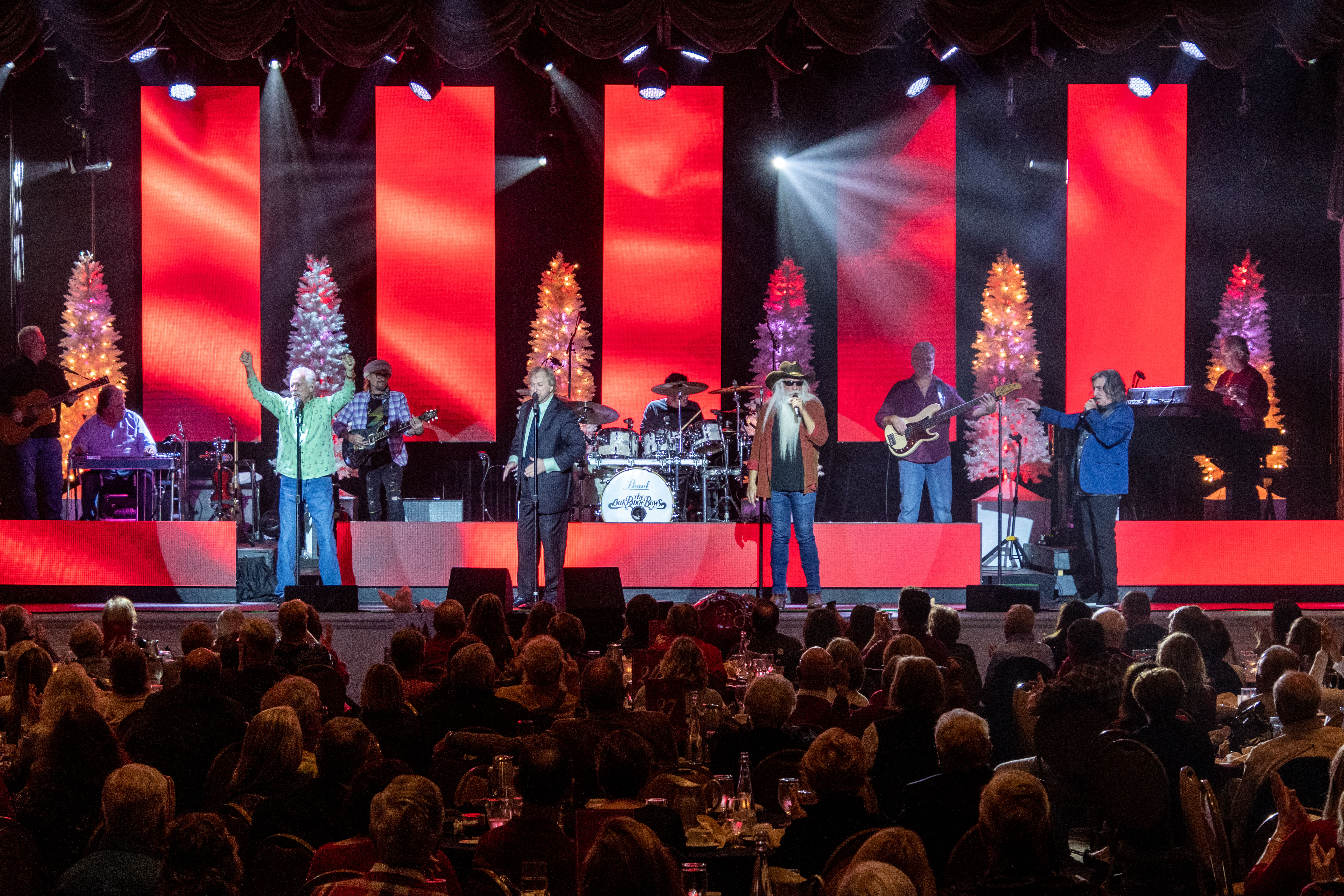 The Oak Ridge Boys Embark on 2022 Tour With Durable and Dynamic Martin Professional Lighting Solutions 