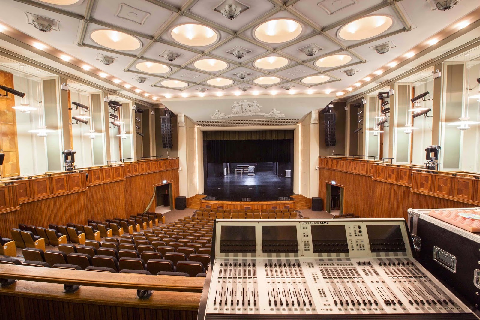 Katowice’s Palace of Youth Finds New Life with HARMAN’s AKG Microphones, JBL Loudspeakers and Soundcraft Consoles