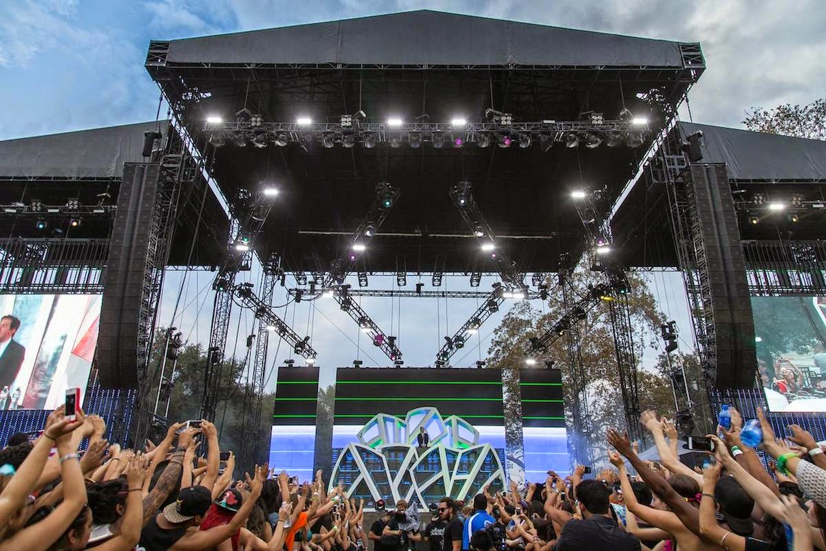 Flag Systems Delivers Balanced SPL to HARD Summer Festival with HARMAN’s JBL VTX Line Arrays and Crown I-Tech HD Amplifiers