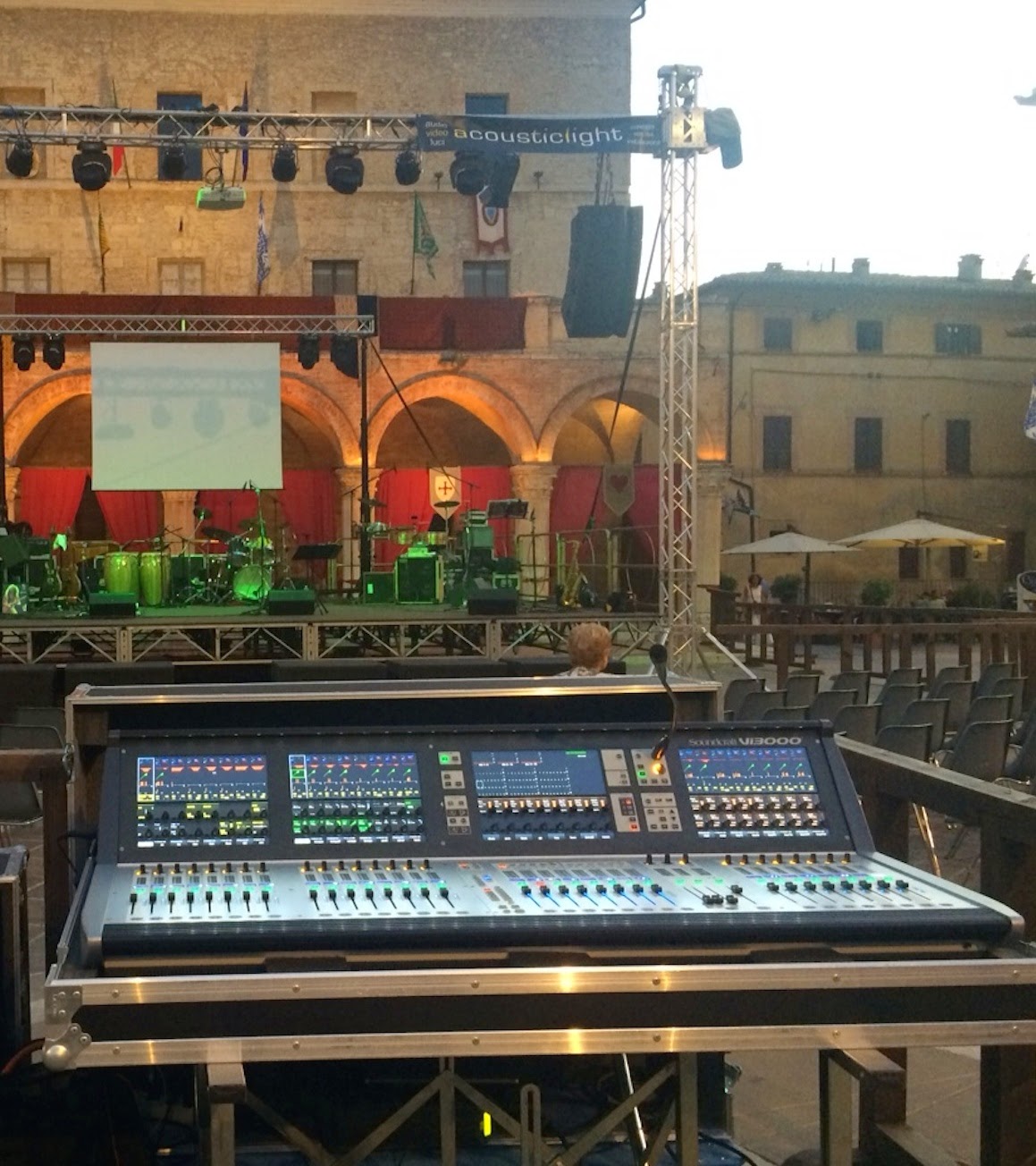 Acoustic Light Turns New Page With HARMAN Soundcraft Vi3000 Console